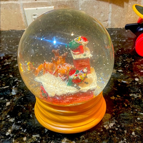 smithsonian Other - 80s Smithsonian Institution Large Glass Christmas SnowGlobe